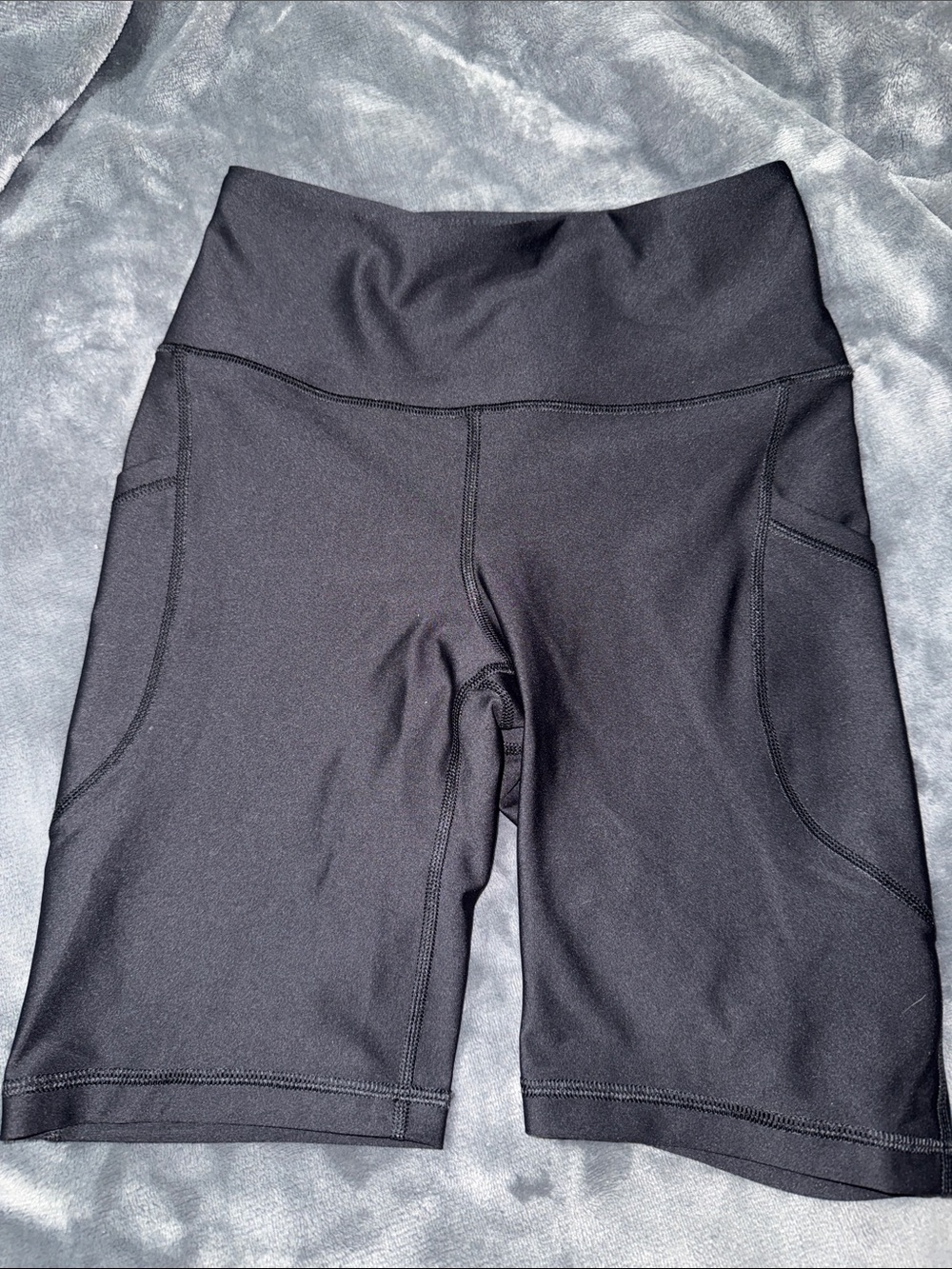 Old Navy Black High-Rise Bike Shorts with Side Pockets